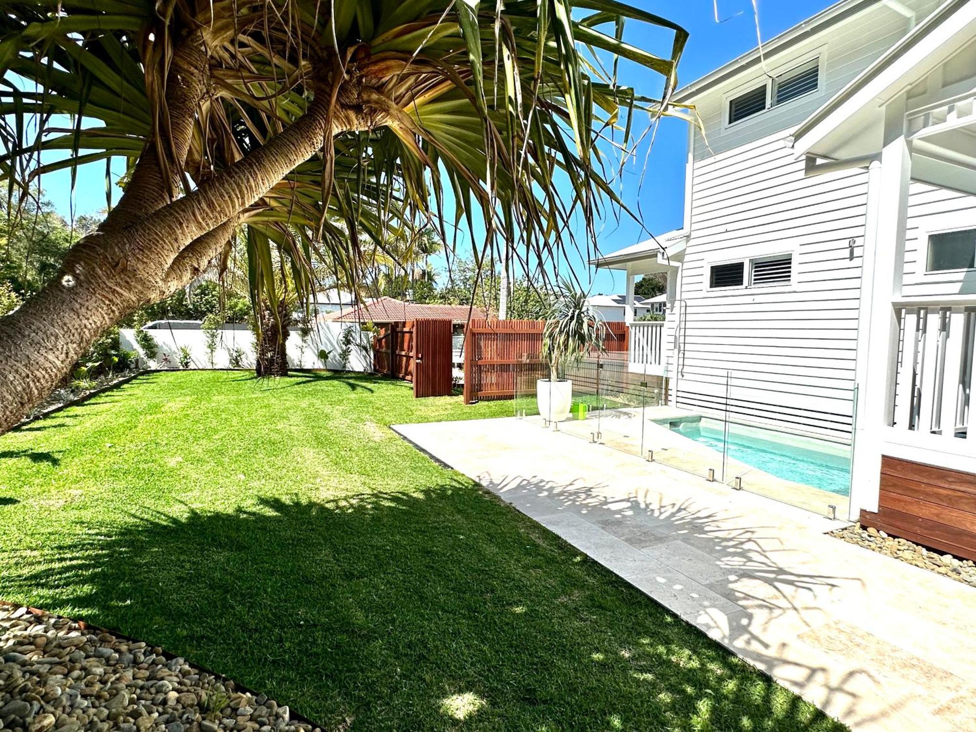 Unwind Guesthouse Byron Bay Exterior photo