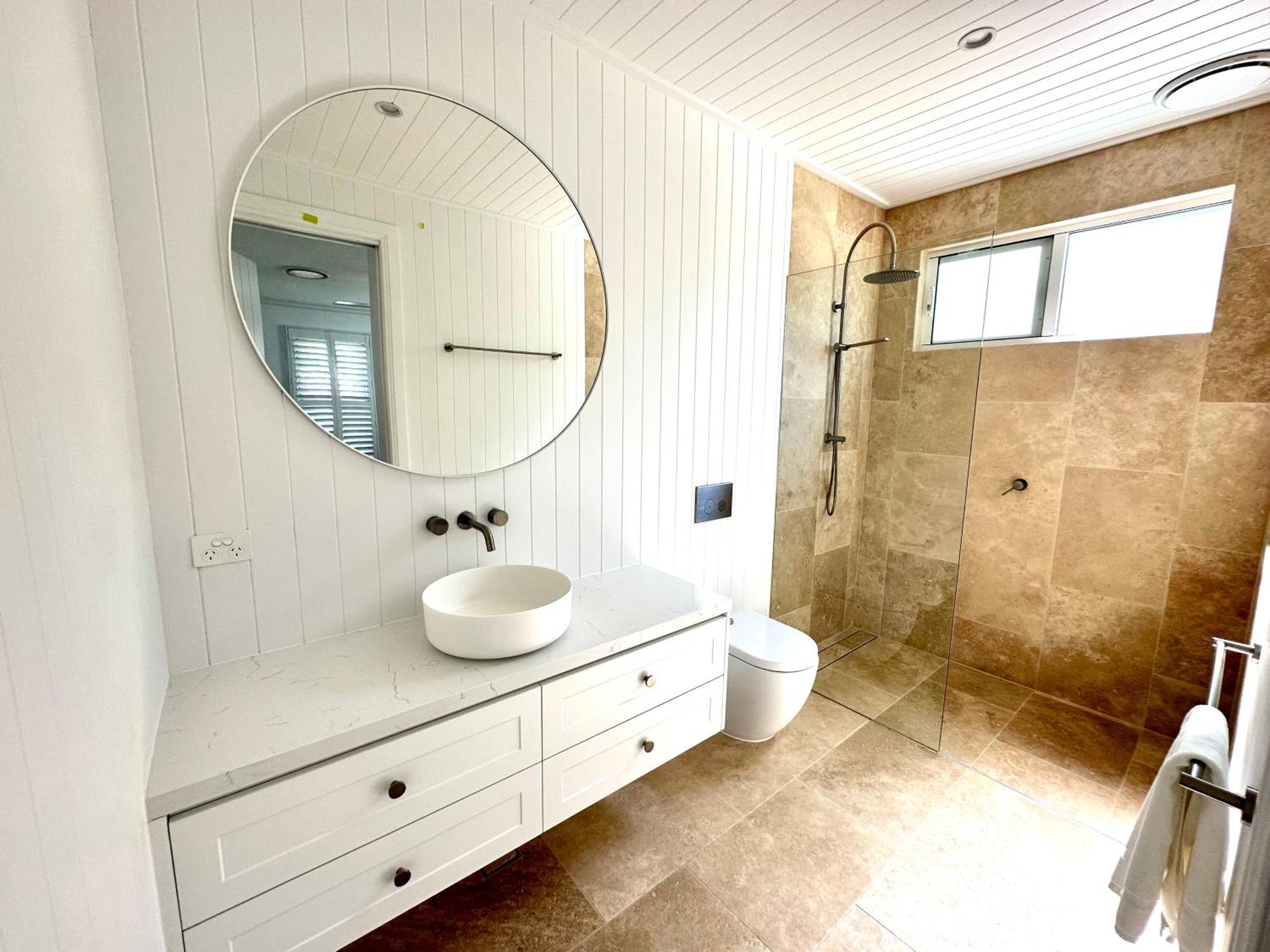 Unwind Guesthouse Byron Bay Exterior photo
